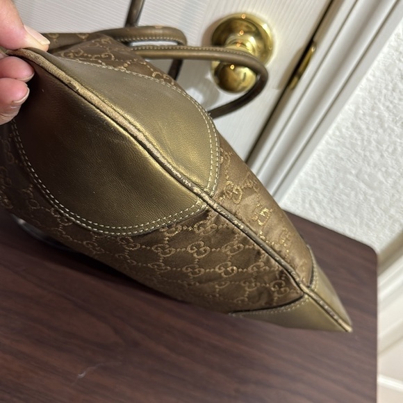 Gucci Monogram shoulder bag Interior - Picture 6 of 13